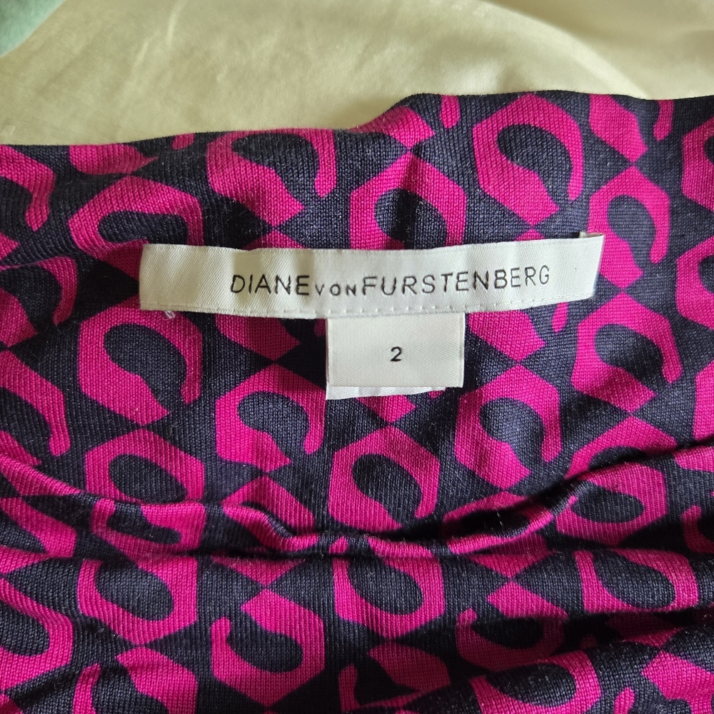 DVF Dress - 2 - Picture 2 of 3